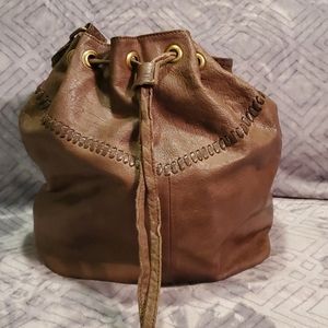 Day & Mood olive leather cinch bag